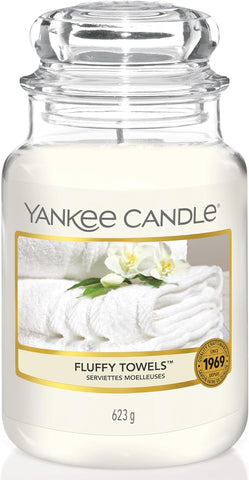 Yankee Candle Scented Candle | Fluffy Towels Large Jar Candle | Burn Time: up to 150 Hours