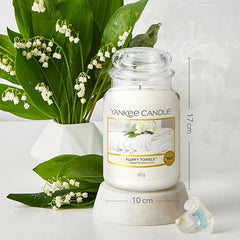 Yankee Candle Scented Candle | Fluffy Towels Large Jar Candle | Burn Time: up to 150 Hours