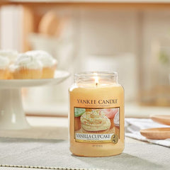 Yankee Candle Scented Candle | Vanilla Cupcake Medium Jar Candle| Long Burning Candles: up to 75 Hours | Gifts for Women