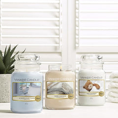 Yankee Candle Scented Candle | Soft Blanket Large Jar Candle | Long Burning Candles: up to 150 Hours